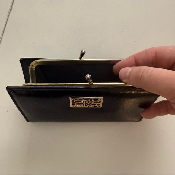 Vintage Black Leather Trifold Wallet Gold Kiss-Lock & Filigree Detail Luxury - Picture 2 of 7